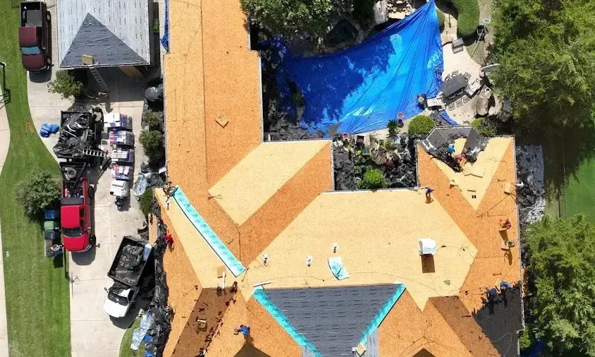 Professional Roof Repair being performed in Frankenmuth